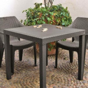 Mesa Cuadrada Rattan Ardilla